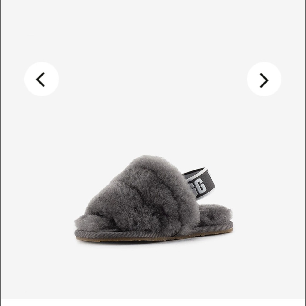UGG fluff yeah slide. Toddler size 9 and 10. NWT